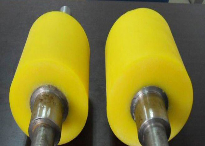 Rodillos revestidos de la PU de la alta dureza para el uso de transmisión industrial 35~98 A